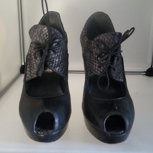 STUART WEITZMAN Reptile Skin Peep Toe Bootie